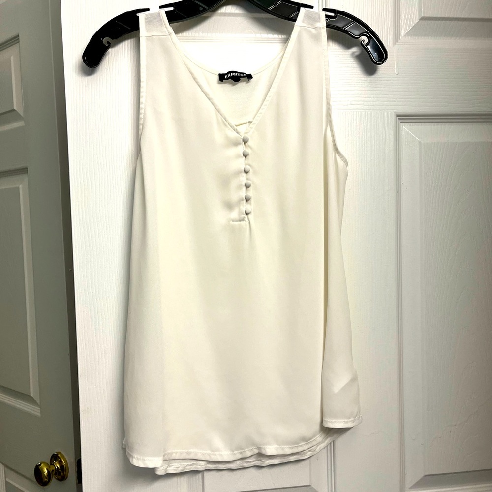 Women’s sleeveless top
